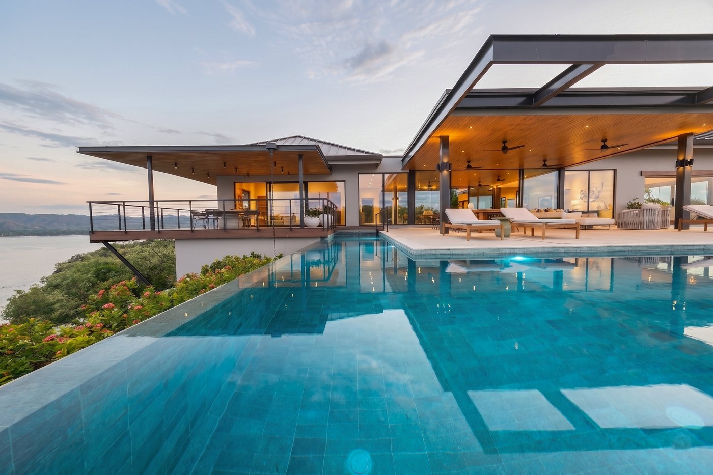 Promontorio — renovated residence at the end of the Flamingo peninsula, Guanacaste, Costa Rica, by Inverse Project